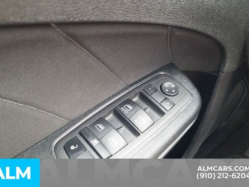 Used 2023 Dodge Charger SXT image 33