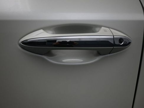 Used 2023 INFINITI QX60 Luxe w/ Performance Audio Package image 49