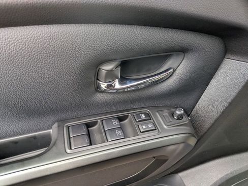 Used 2024 Nissan Titan PRO-4X w/ Pro-4x Utility Package image 10