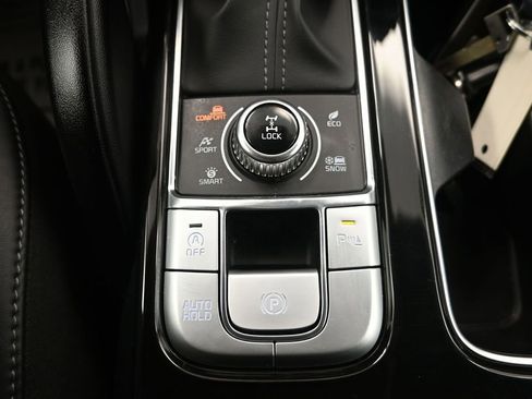 Used 2025 Kia Telluride S AWD/4WD image 25