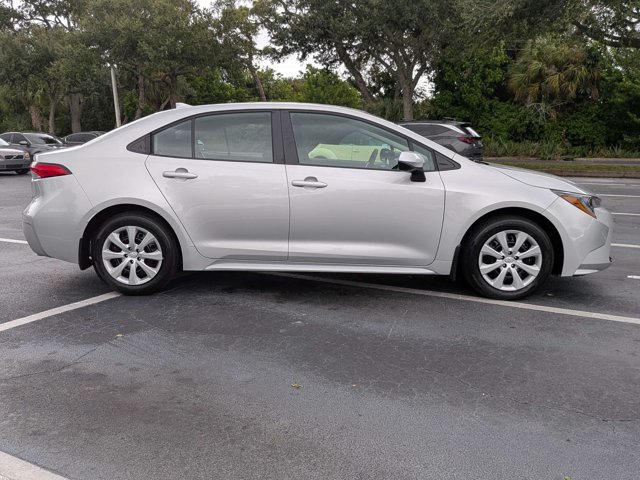 New 2027 Toyota Corolla LE FWD image 2