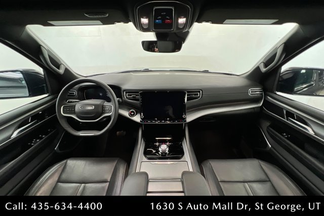 Used 2025 Jeep Wagoneer Series II AWD/4WD image 9