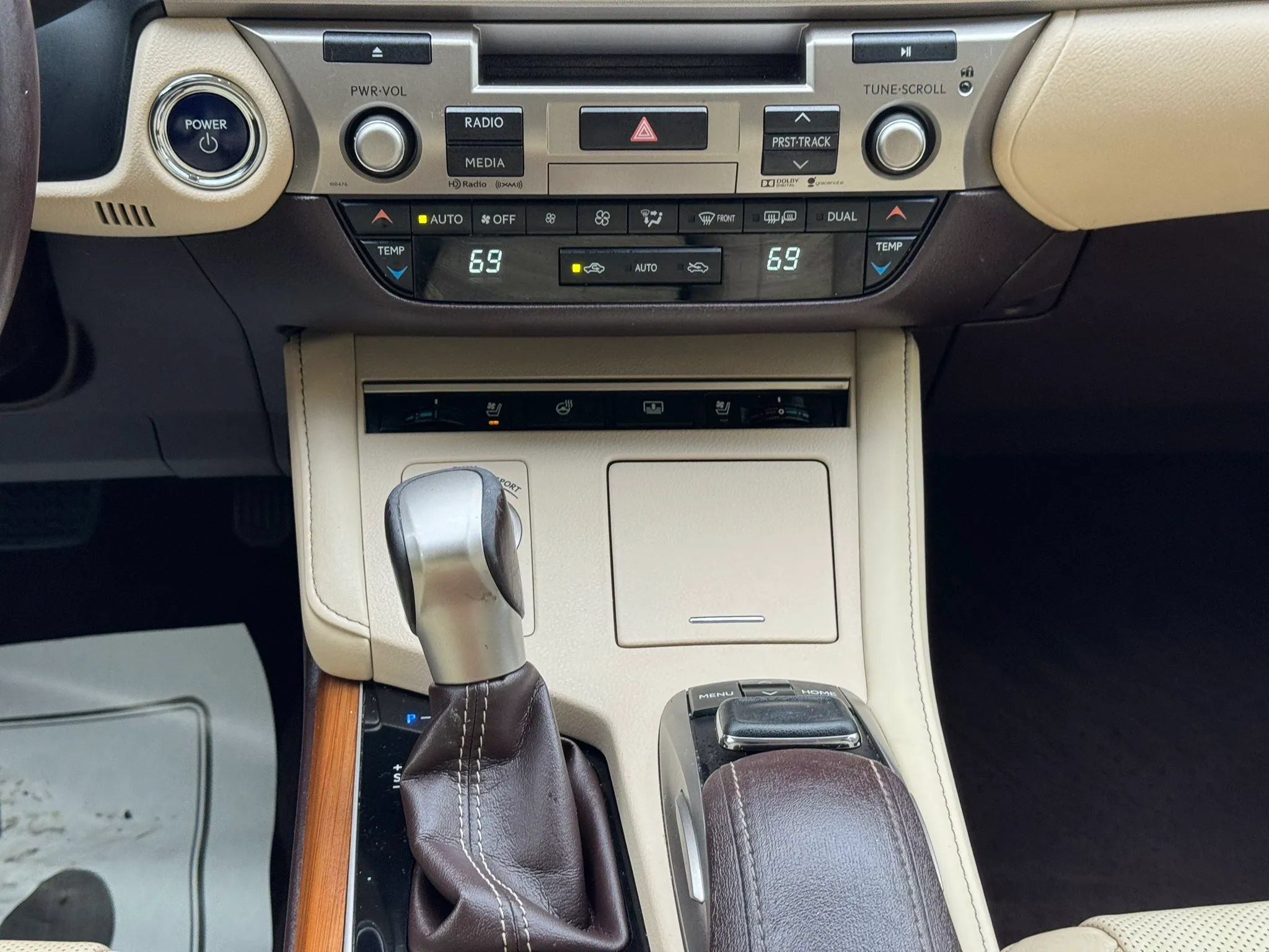 Used 2016 Lexus ES 300h FWD image 18