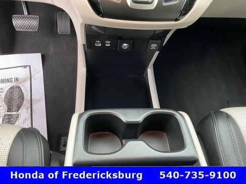 Certified 2026 Honda Odyssey Elite image 45