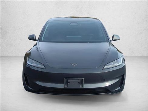 Used 2024 Tesla Model 3 Performance image 2