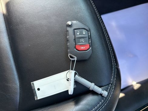 Used 2018 Jeep Wrangler Unlimited Sahara AWD/4WD image 54
