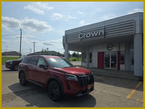 New 2026 Nissan Pathfinder SL AWD/4WD image 1