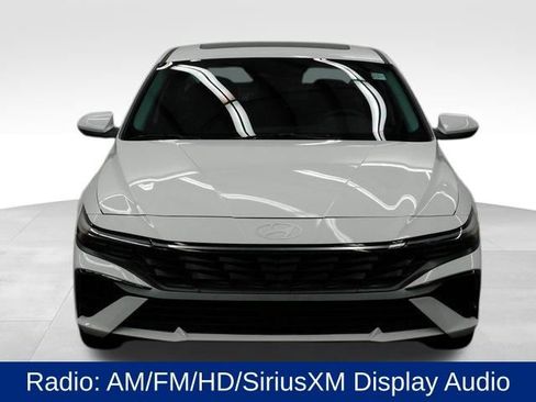 Certified 2025 Hyundai Elantra SEL image 3