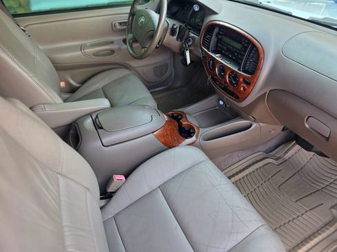 Used 2004 Toyota Tundra Limited w/ Towing Pkg image 17