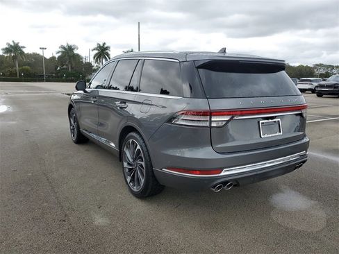 Certified 2023 Lincoln Aviator Reserve w/ Equipment Group 201A image 3