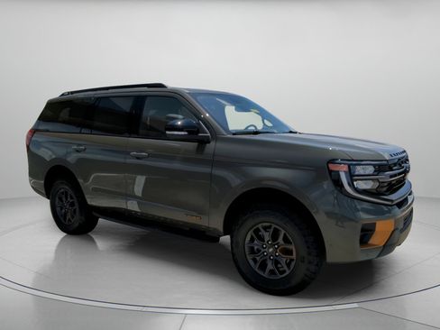 Used 2025 Ford Expedition Tremor AWD/4WD image 2