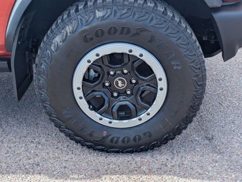 Certified 2023 Ford Bronco Outer Banks w/ Sasquatch Package image 9