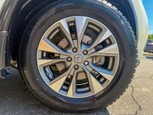 Used 2018 Nissan Murano S image 17