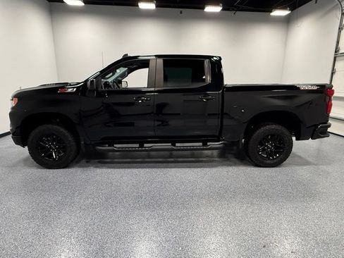 Used 2023 Chevrolet Silverado 1500 LT Trail Boss w/ Protection Package AWD/4WD image 8