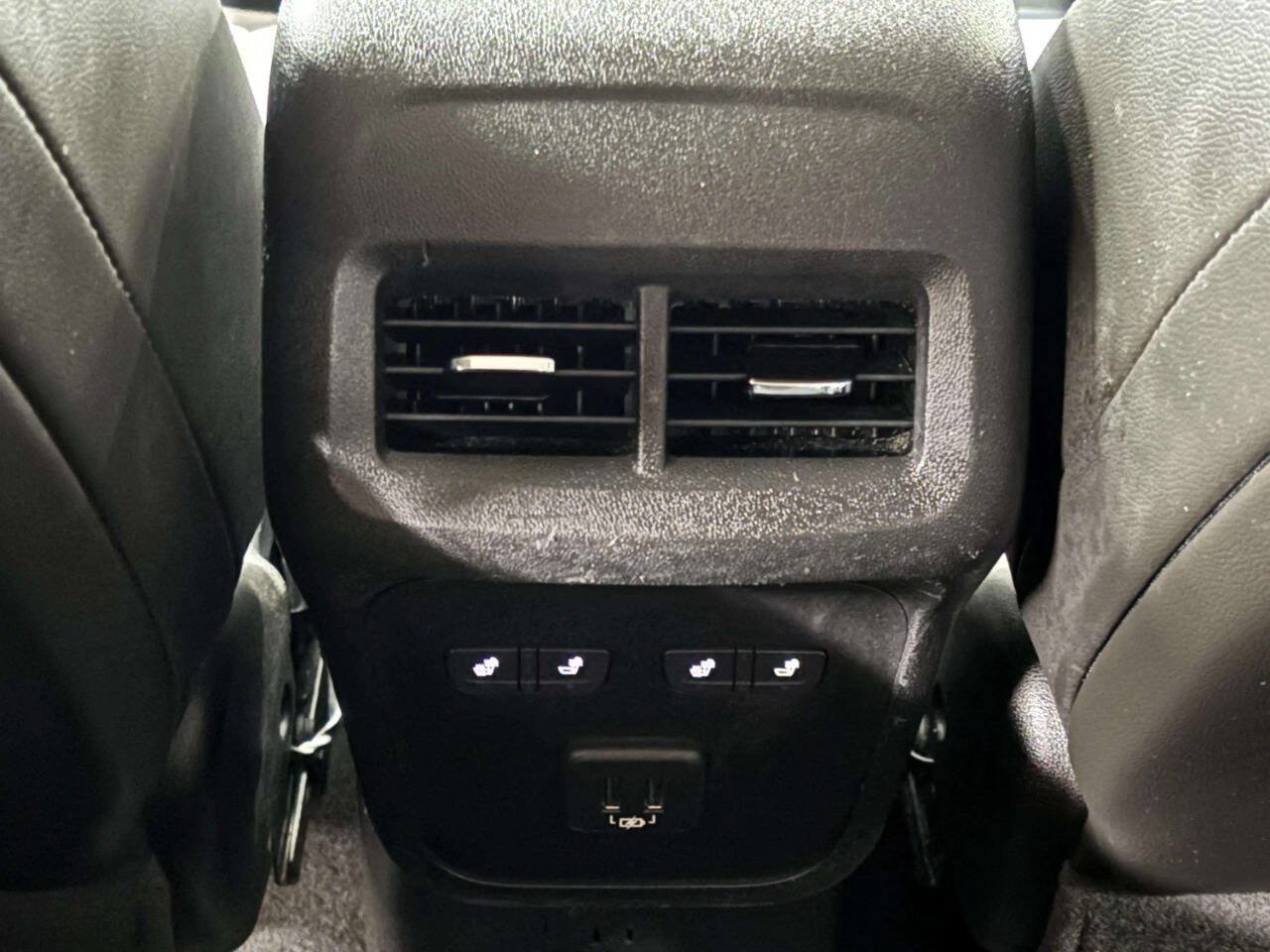 Used 2020 Chevrolet Equinox Premier AWD/4WD image 24