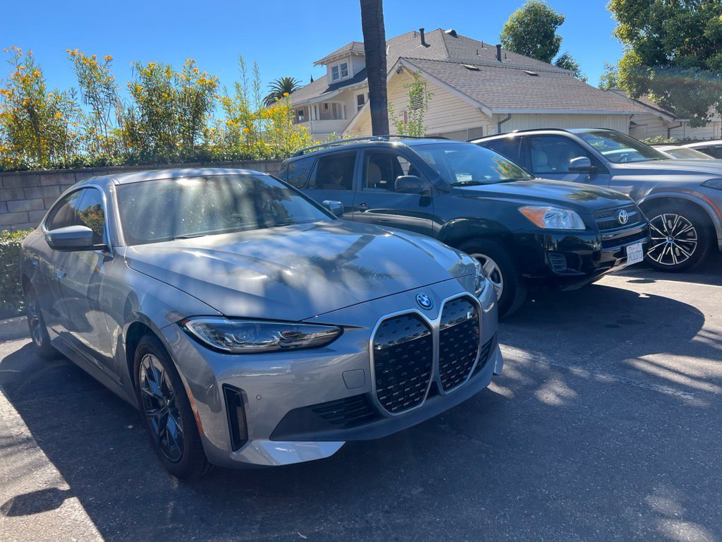 Used 2024 BMW i4 eDrive35 w/ Premium Package RWD image 3