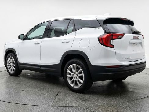 Used 2024 GMC Terrain SLT AWD/4WD image 6
