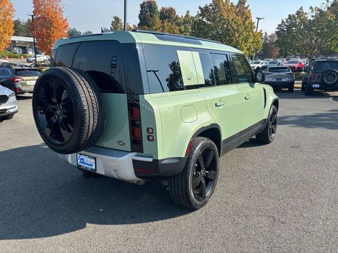 Used 2023 Land Rover Defender 110 75th Limited Edition image 5