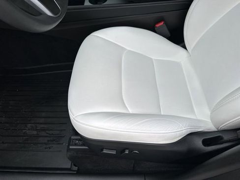 Used 2024 Tesla Model Y Long Range image 20