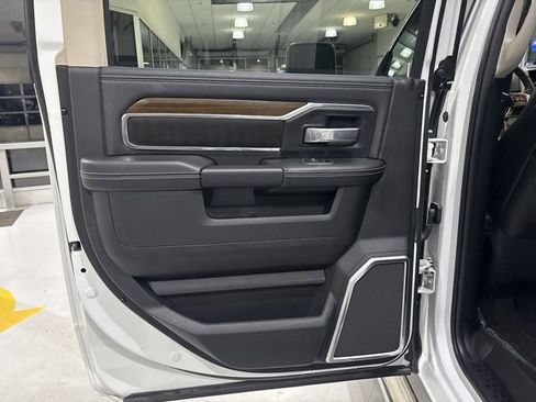 Used 2024 RAM 2500 Laramie w/ Safety Group AWD/4WD image 32