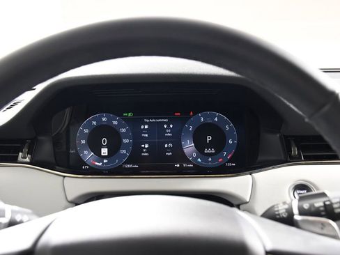 Used 2024 Land Rover Range Rover Evoque S image 30