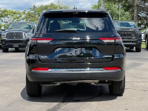 Used 2025 Jeep Grand Cherokee Limited w/ Luxury Tech Group II AWD/4WD image 47