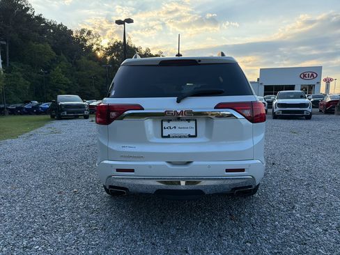 Used 2018 GMC Acadia Denali w/ Technology Package FWD image 6