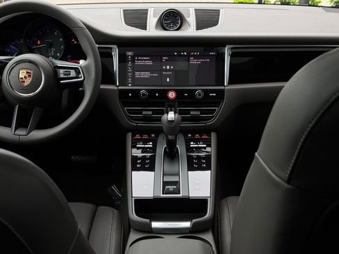 New 2025 Porsche Macan image 29
