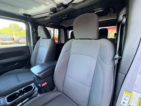 Used 2020 Jeep Gladiator Sport w/ Quick Order Package 24S AWD/4WD image 29
