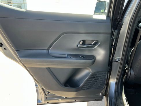 New 2026 Nissan Kicks S image 18