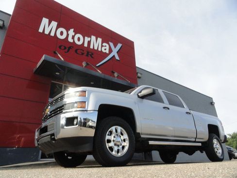 Used 2015 Chevrolet Silverado 2500 LT w/ LT Convenience Package AWD/4WD image 5