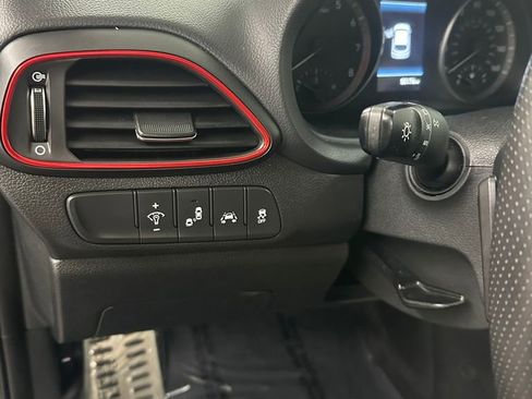 Used 2018 Hyundai Elantra GT Sport w/ Sport Tech Package 04 image 15