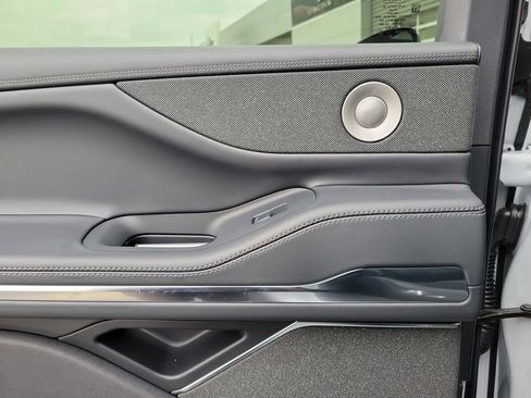 New 2025 Lincoln Navigator L Reserve w/ Jet Appearance Package image 14