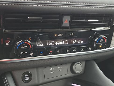 New 2026 Nissan Rogue Platinum w/ Platinum Premium Package image 24