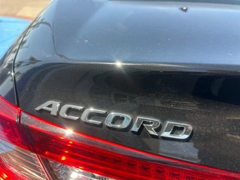 Used 2022 Honda Accord Touring image 41