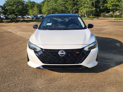 New 2025 Nissan Sentra SR w/ Midnight Edition image 15