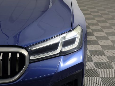 Used 2022 BMW M550i xDrive w/ Premium Package image 19