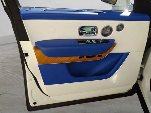 Certified 2022 Rolls-Royce Cullinan w/ Cullinan Package image 22