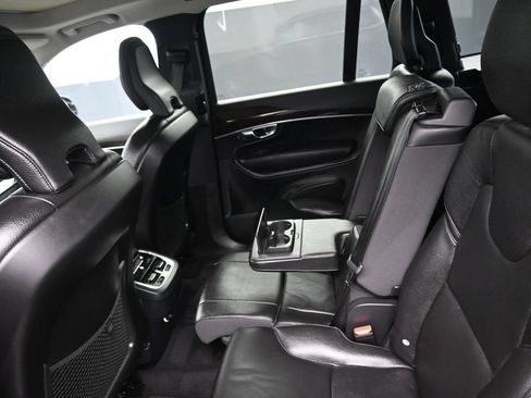 Used 2019 Volvo XC90 T6 Momentum w/ Protection Package Premier AWD/4WD image 29