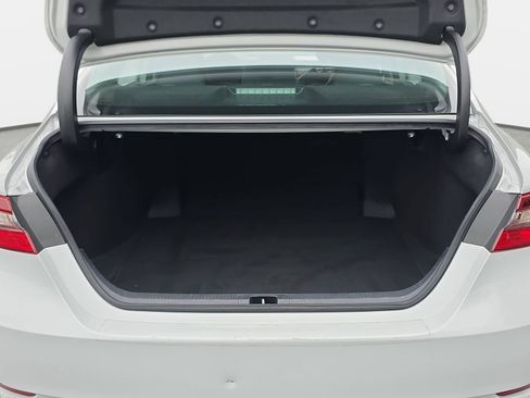 Used 2023 Toyota Camry SE FWD image 12