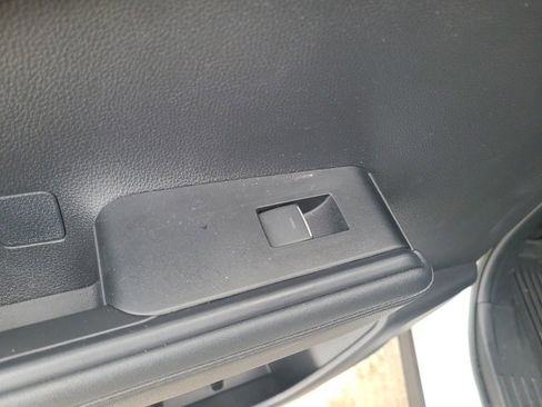 Used 2023 Toyota Highlander Platinum image 15