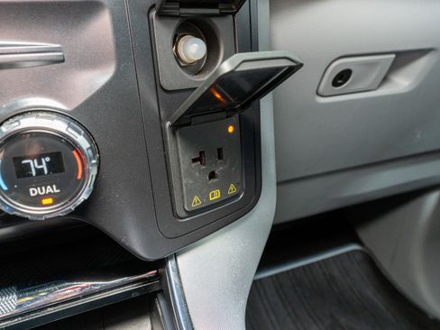 Used 2021 Ford F150 Limited image 28