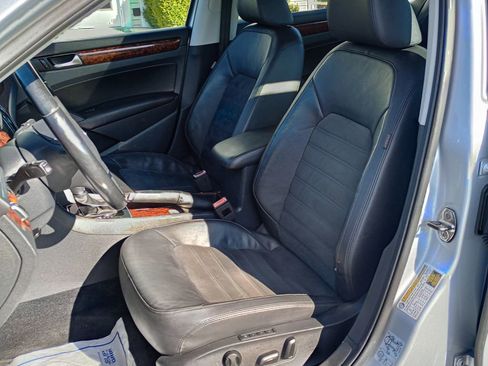 Used 2012 Volkswagen Passat 2.5 SEL image 14