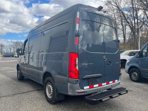 Used 2019 Mercedes-Benz Sprinter 144 image 4
