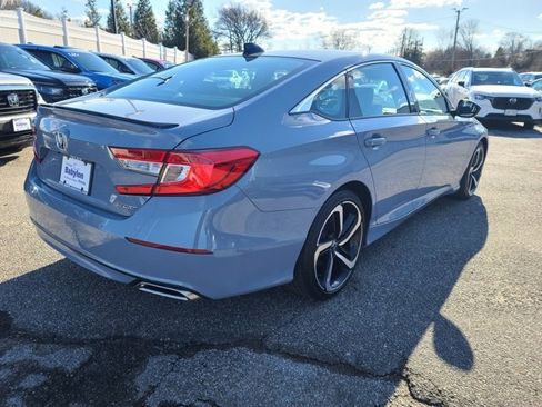 Used 2022 Honda Accord Sport image 9