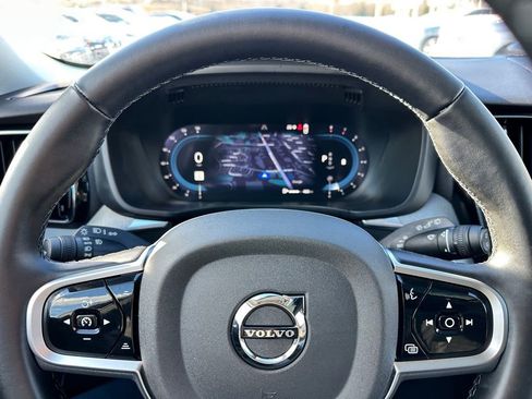 Used 2025 Volvo XC60 B5 Plus image 24