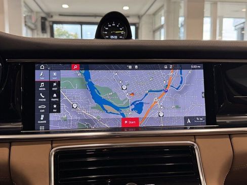 Used 2020 Porsche Panamera 4 image 36
