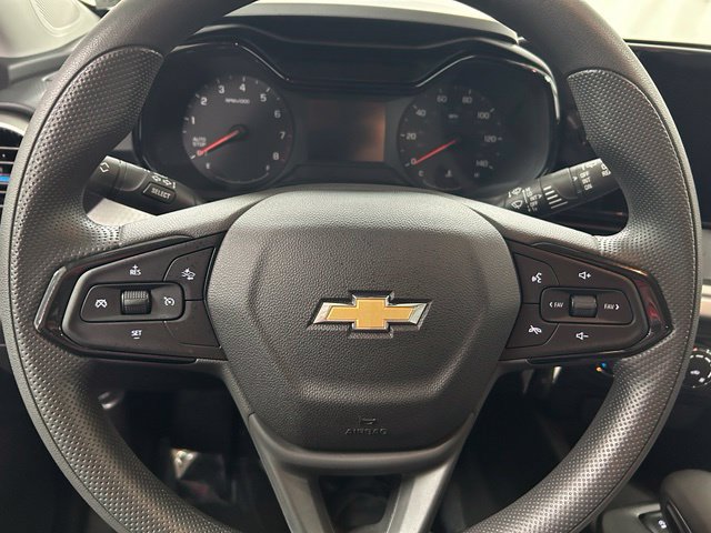 Used 2024 Chevrolet Trax LS w/ Driver Confidence Package FWD image 18