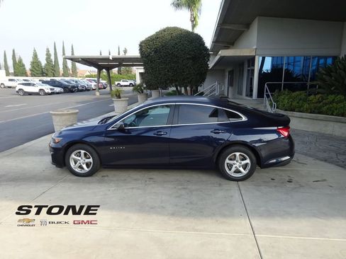 Used 2018 Chevrolet Malibu LS image 4