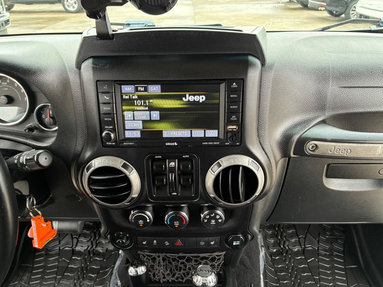 Used 2017 Jeep Wrangler Unlimited Sport w/ Quick Order Package 24S AWD/4WD image 17